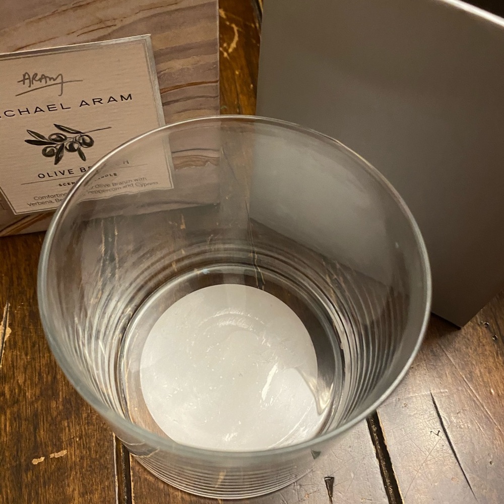 Michael Aram Luxury Glass Container with Art on Top. - Picture 4 of 4